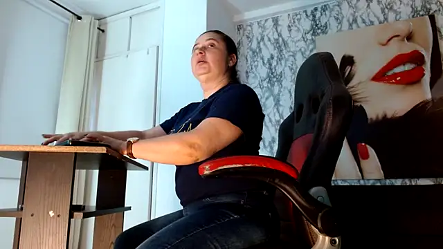 mariani smith online show from September 16, 2025, 12:06 pm