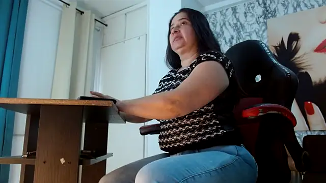 mariani smith online show from October 17, 2025, 12:19 pm