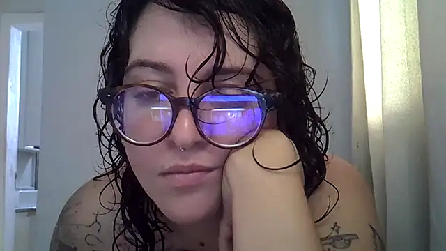 Blue Liz online show from September 18, 2025, 2:41 pm