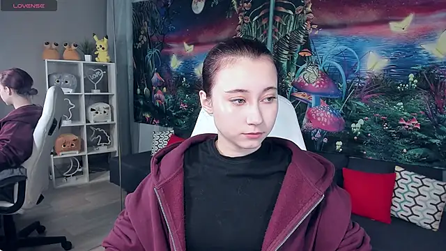 ClaraParks online show from September 14, 2025, 6:07 pm