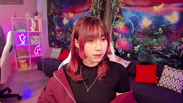 ClaraParks online show from November 20, 2025, 7:13 pm