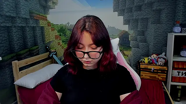 ClaraParks online show from February 3, 2026, 6:24 pm