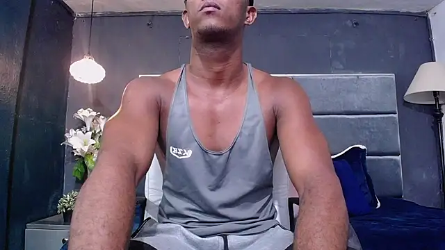 blackbignude online show from October 26, 2025, 1:33 am