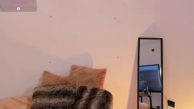 Snapshot of Dulcey_ chatting on September 21, 2025, 10:50 am Dulcey online show from September 21, 2025, 10:50 am