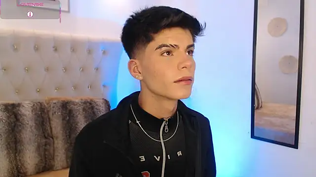 Snapshot of Dulcey_ chatting on September 28, 2025, 1:00 am Dulcey online show from September 28, 2025, 1:00 am