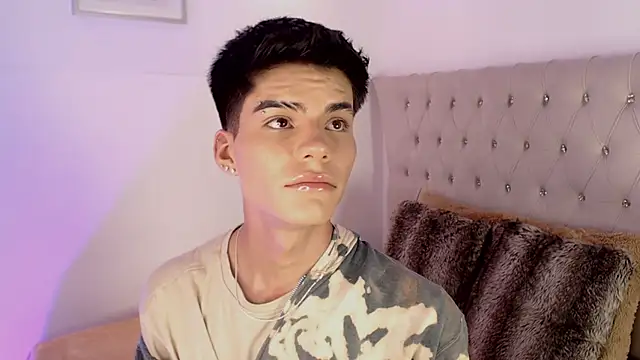 Snapshot of Dulcey_ chatting on October 5, 2025, 12:20 am Dulcey online show from October 5, 2025, 12:20 am