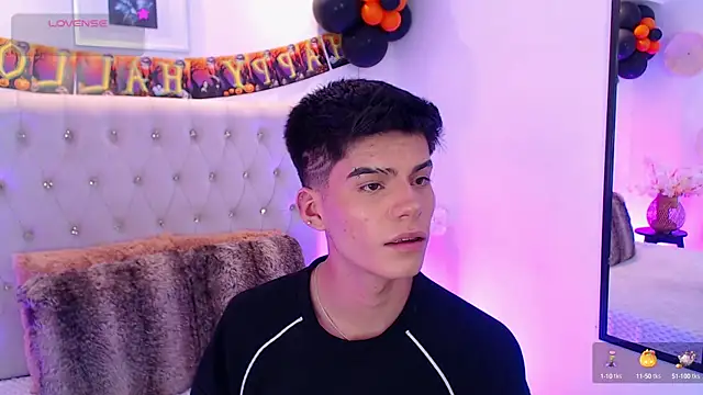 Snapshot of Dulcey_ chatting on October 13, 2025, 8:58 am Dulcey online show from October 13, 2025, 8:58 am