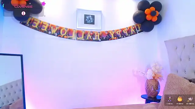 Snapshot of Dulcey_ chatting on October 21, 2025, 5:30 am Dulcey online show from October 21, 2025, 5:30 am