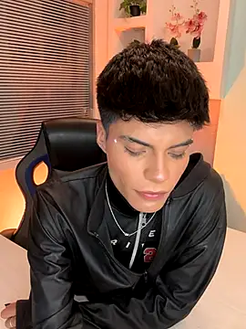 Snapshot of Dulcey_ chatting on October 23, 2025, 4:34 am Dulcey online show from October 23, 2025, 4:34 am