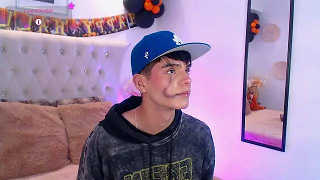 Snapshot of Dulcey_ chatting on October 25, 2025, 5:59 am Dulcey online show from October 25, 2025, 5:59 am