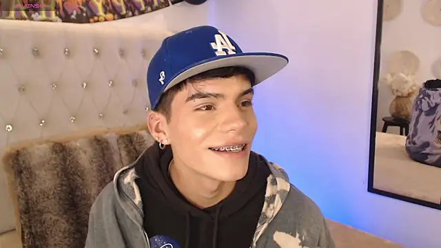 Snapshot of Dulcey_ chatting on October 27, 2025, 5:22 am Dulcey online show from October 27, 2025, 5:22 am