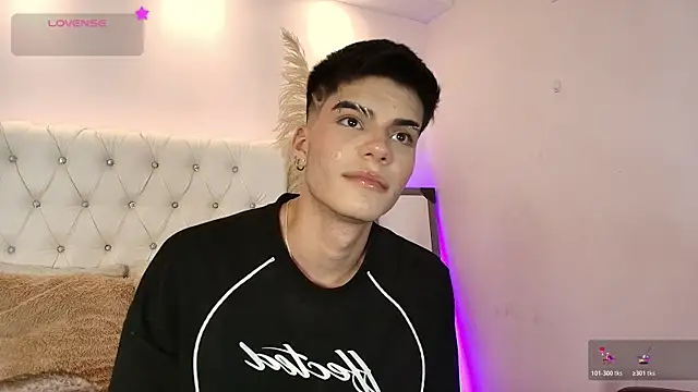 Snapshot of Dulcey_ chatting on November 5, 2025, 9:31 am Dulcey online show from November 5, 2025, 9:31 am