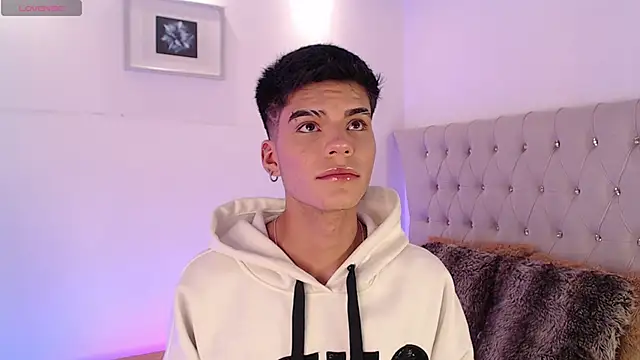 Snapshot of Dulcey_ chatting on November 8, 2025, 4:45 am Dulcey online show from November 8, 2025, 4:45 am