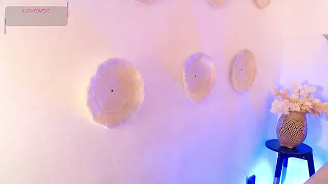 Snapshot of Dulcey_ chatting on December 5, 2025, 3:26 am Dulcey online show from December 5, 2025, 3:26 am