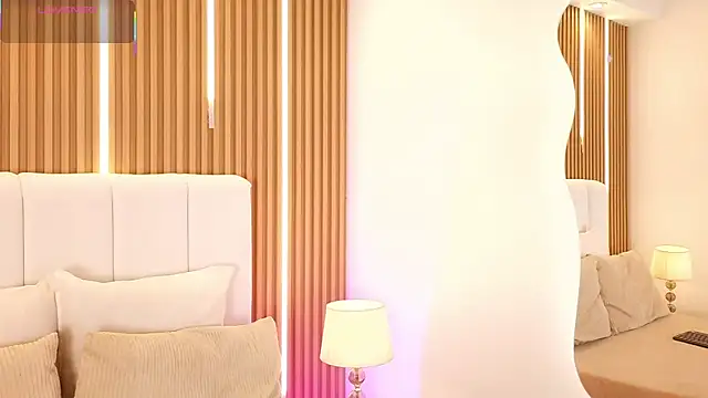 Dulcey  online show from April 8, 2026, 4:23 am