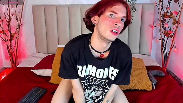 danny rios20 online show from December 3, 2025, 1:09 pm