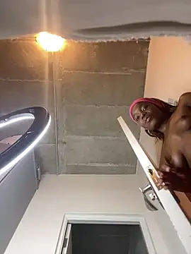 prettydollyy online show from March 16, 2026, 6:01 pm