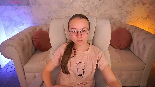 ArrinaWairr online show from September 19, 2025, 7:21 am