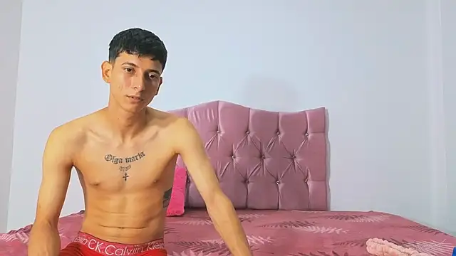 makiandjimmy online show from November 11, 2025, 7:14 pm