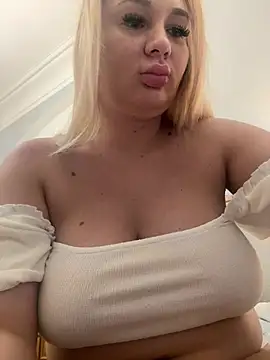 Snapshot of NellyExtraa chatting on July 7, 2026, 5:28 pm NellyExtraa online show from July 7, 2026, 5:28 pm
