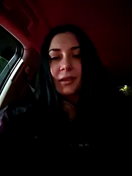 SaraViss20 online show from October 15, 2025, 5:24 pm