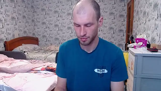 hangryf online show from December 2, 2025, 9:03 am