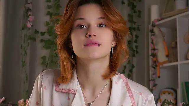 BlytheBenny online show from November 11, 2025, 12:32 am