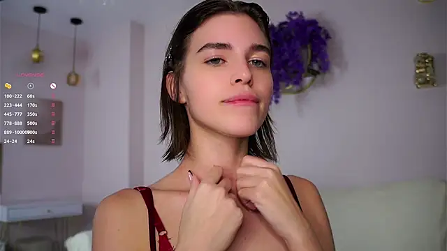 EleneButton online show from December 17, 2025, 1:11 am