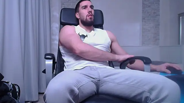 IvanHydee online show from October 5, 2025, 4:55 am