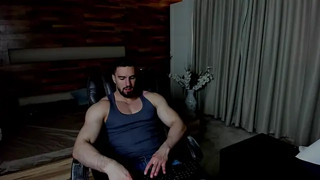 IvanHydee online show from April 15, 2026, 4:41 am