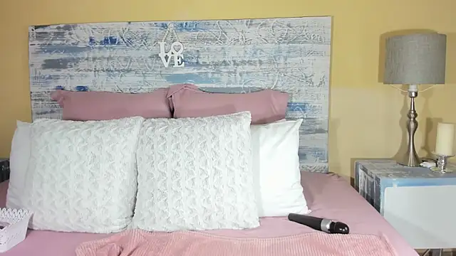 Jess555 online show from October 10, 2025, 1:32 pm