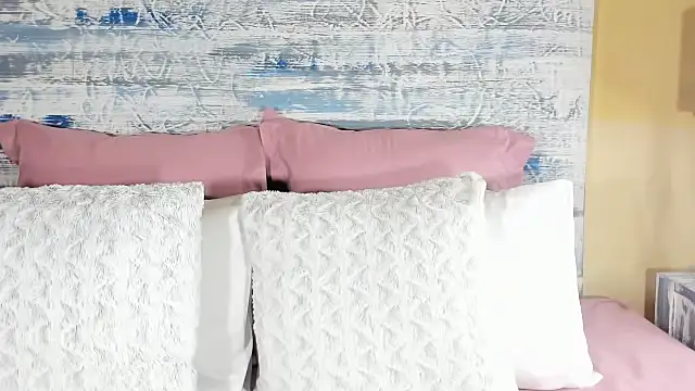 Jess555 online show from October 12, 2025, 9:19 am