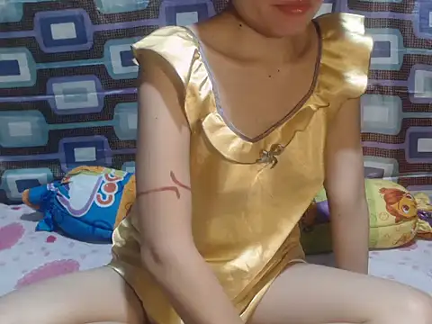 UrKitty lover18 online show from April 19, 2026, 12:15 pm