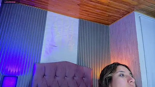Snapshot of Bonnali_lune chatting on May 7, 2026, 4:29 am Bonnali lune online show from May 7, 2026, 4:29 am