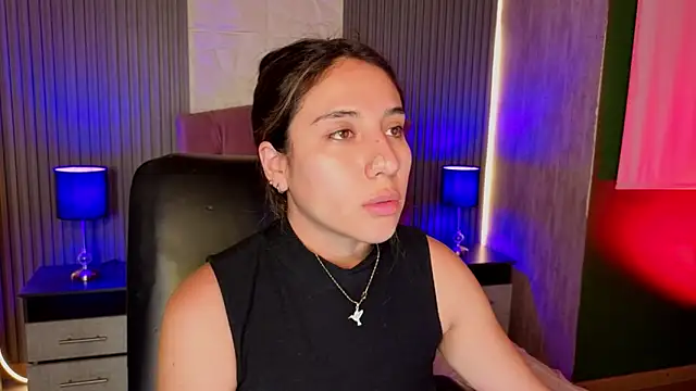 Snapshot of Bonnali_lune chatting on June 8, 2026, 10:10 pm Bonnali lune online show from June 8, 2026, 10:10 pm