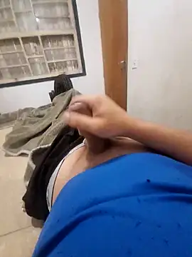 feehzungi0000 online show from March 31, 2026, 1:51 am