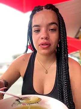 JuanitaMore01 online show from December 5, 2025, 3:41 pm