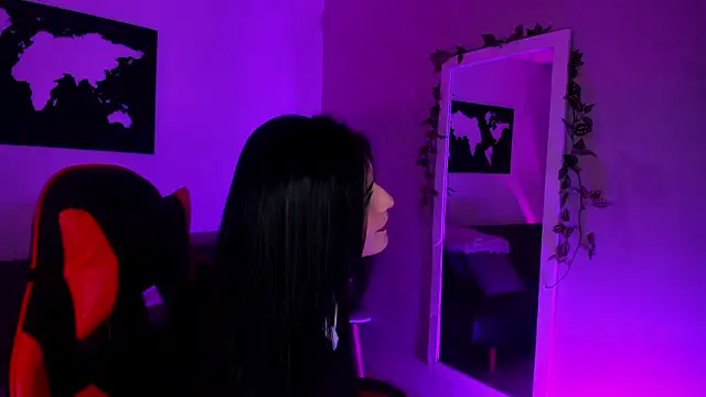 ZoeValencia1 online show from February 18, 2026, 12:56 pm