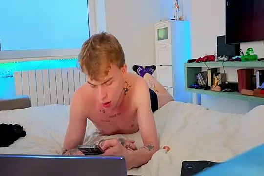 callmealexthx online show from November 7, 2025, 5:07 am