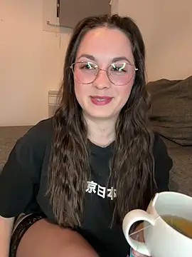 liloush   online show from March 23, 2026, 10:03 pm