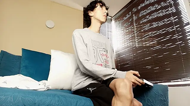 Lucian Morel S online show from December 3, 2025, 12:14 pm