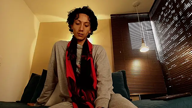 Lucian Morel S online show from December 4, 2025, 12:47 pm