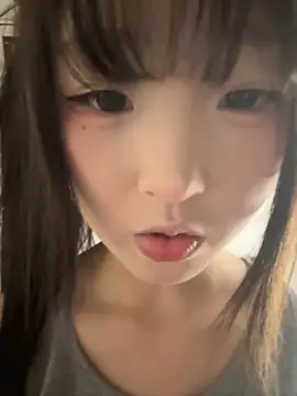 lelebaybay888 online show from October 9, 2025, 3:21 pm