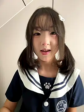 lelebaybay888 online show from November 5, 2025, 4:18 pm