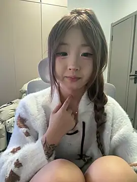 lelebaybay888 online show from February 2, 2026, 4:17 pm