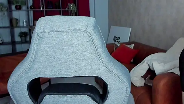 SakuraBliss online show from November 8, 2025, 5:34 pm