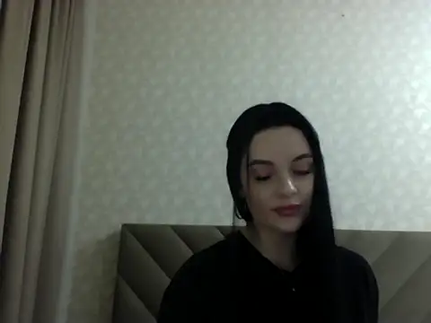 Lulii24 online show from October 28, 2025, 10:12 pm