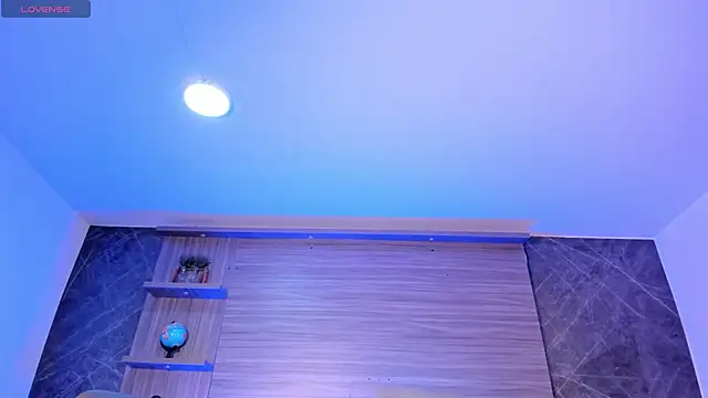 MadisonAnngel online show from November 7, 2025, 7:58 pm