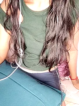 Snapshot of trending_tamizhachii chatting on November 15, 2025, 7:32 pm trending tamizhachii online show from November 15, 2025, 7:32 pm