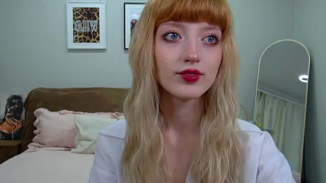 MistyMarlo online show from April 16, 2026, 6:25 am